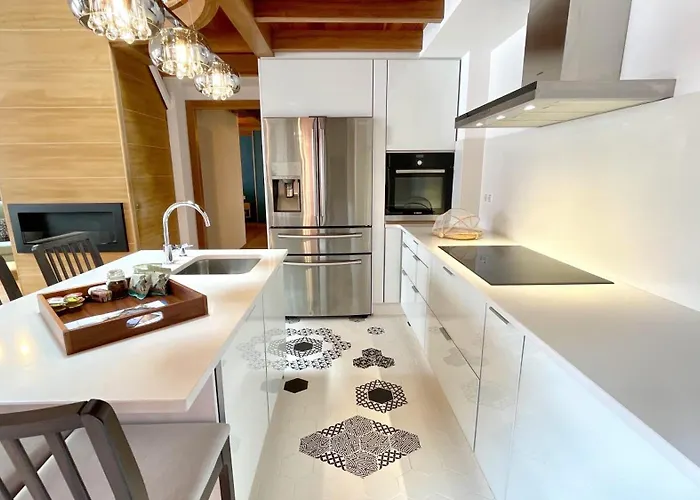 The Cliffs - Marcastelos *